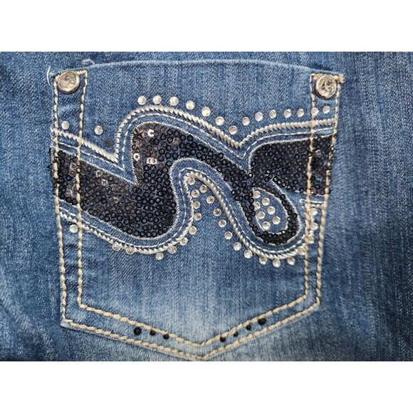 Sizzle Brand Jeans Capri Embellished Back Pockets Medium Washed  Size 9 BLING - Picture 4 of 7